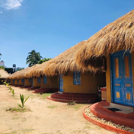 Rustic Cabanas & Restaurant Arugam Bay Exterior foto